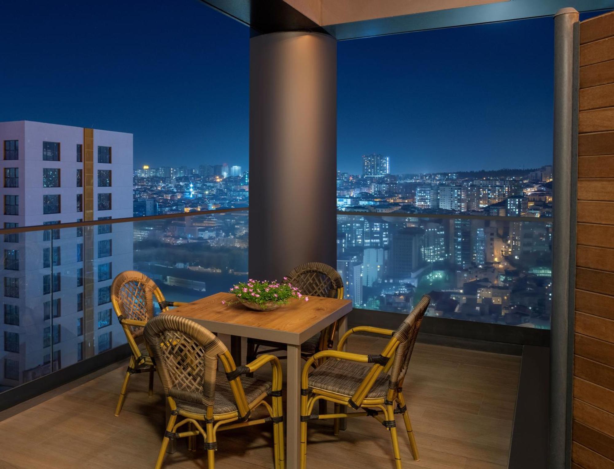 מלון Movenpick Living Istanbul West מראה חיצוני תמונה