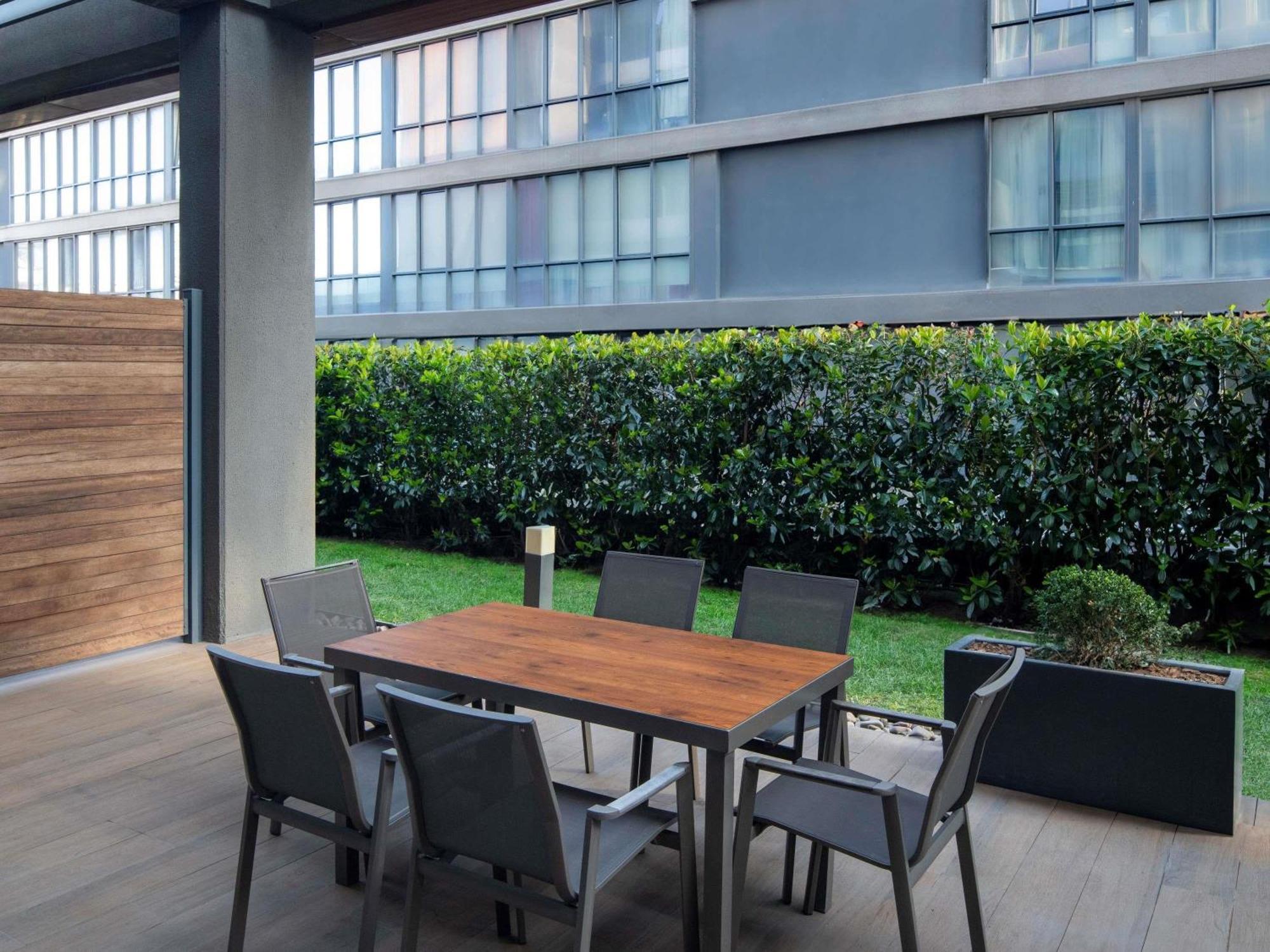 מלון Movenpick Living Istanbul West מראה חיצוני תמונה