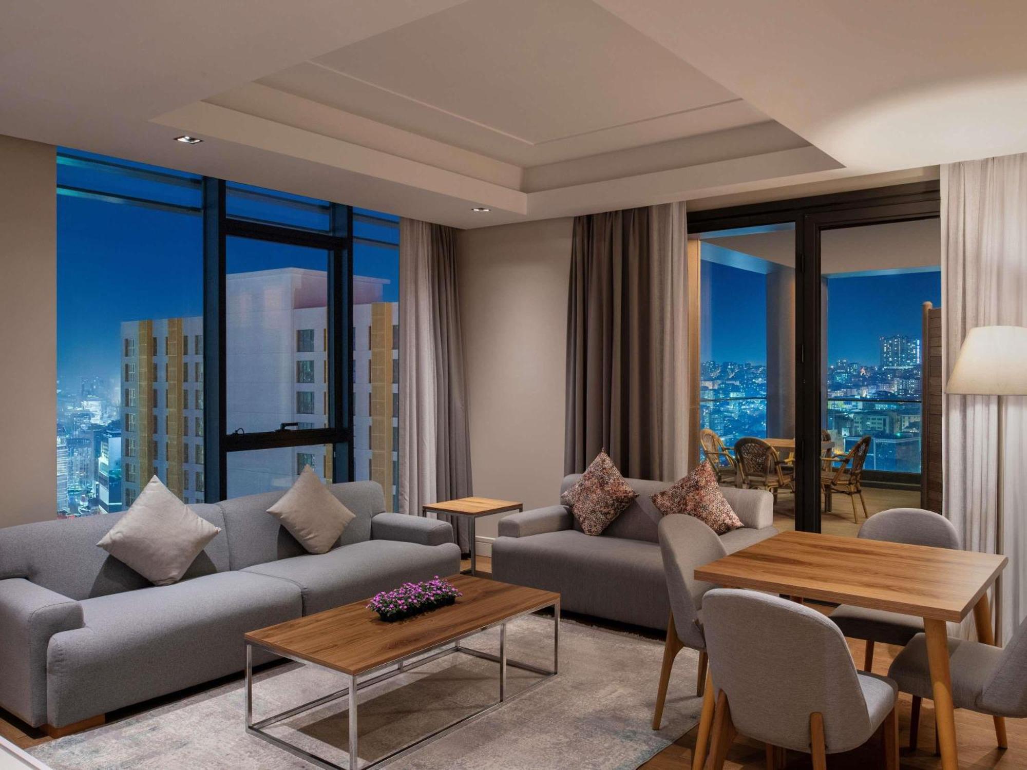 מלון Movenpick Living Istanbul West מראה חיצוני תמונה